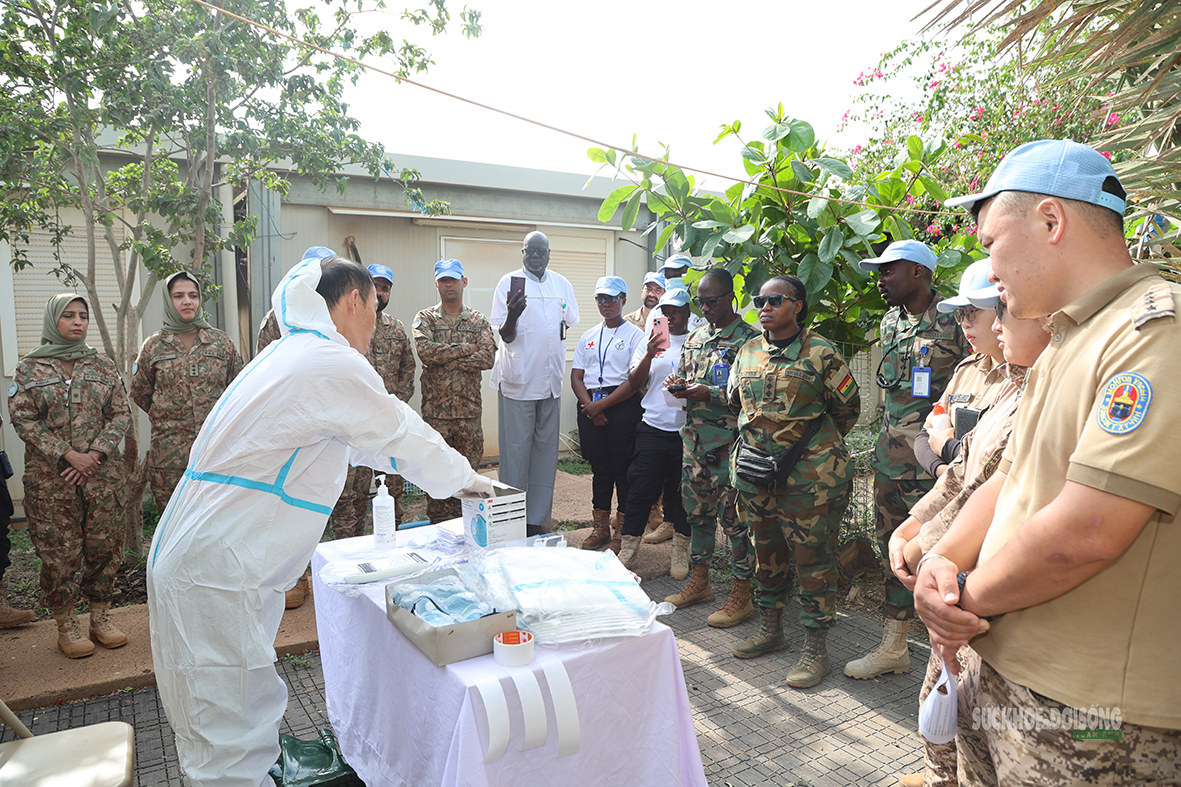 Bệnh viện Dã chiến 2.7 Việt Nam diễn tập ứng phó nguy cơ dịch Ebola tại  Nam Sudan - Ảnh 5.