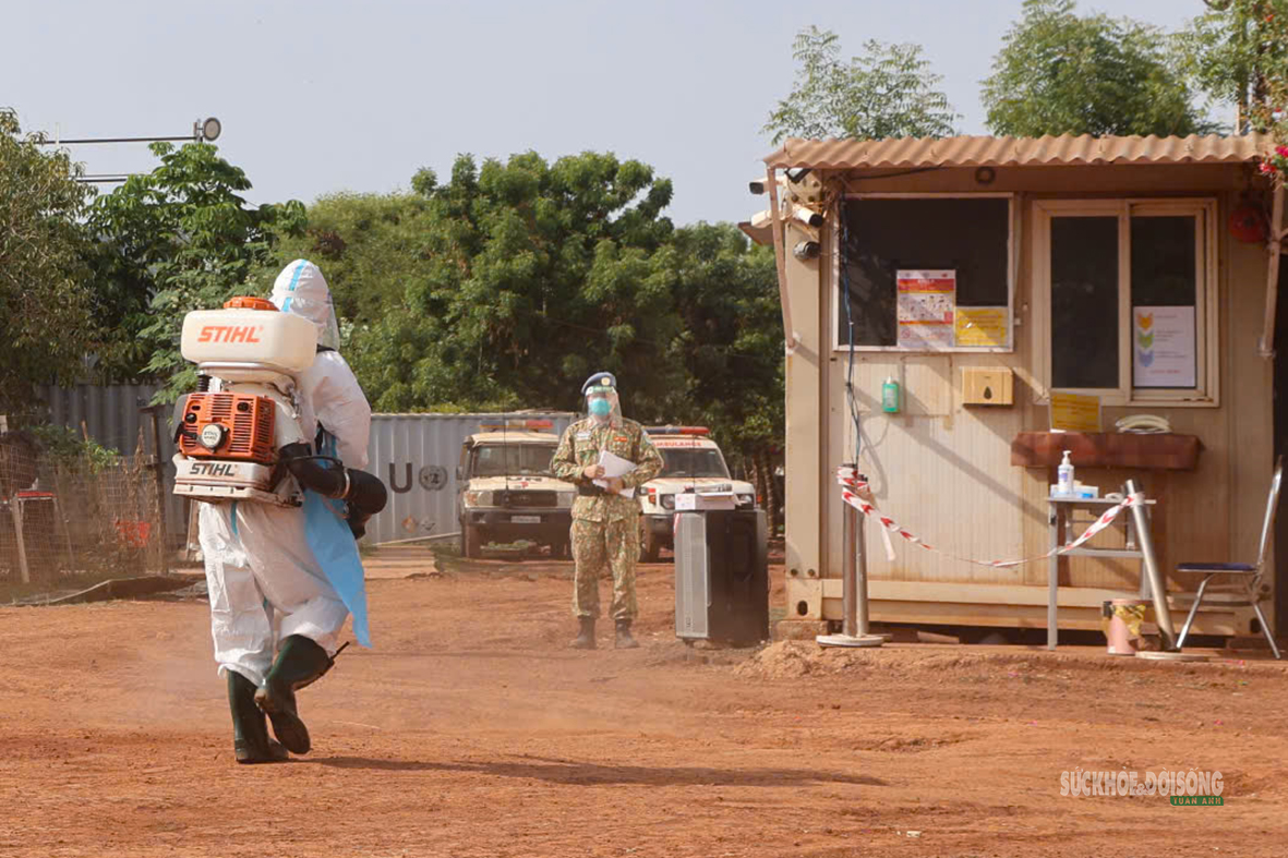 Bệnh viện Dã chiến 2.7 Việt Nam diễn tập ứng phó nguy cơ dịch Ebola tại  Nam Sudan - Ảnh 3.