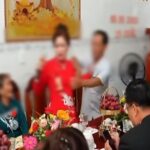 Mẹ chú rể phát biểu đòi vàng mừng cưới trước quan viên hai họ mặc cho người khác can ngăn