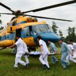 Không quân 916 diễn tập đưa nạn nhân rời nóc nhà cao tầng bằng trực thăng