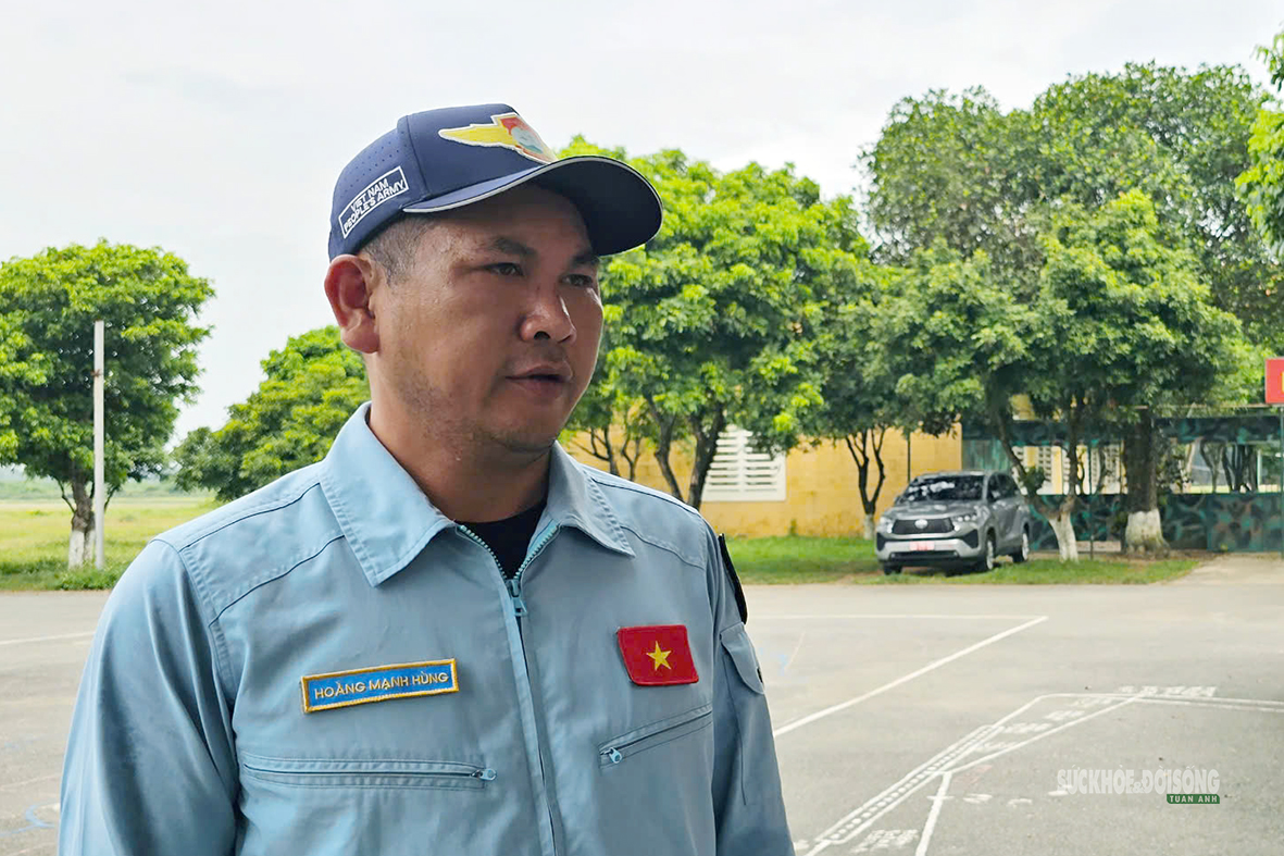 Không quân 916 diễn tập đưa nạn nhân rời nóc nhà cao tầng bằng trực thăng- Ảnh 9.
